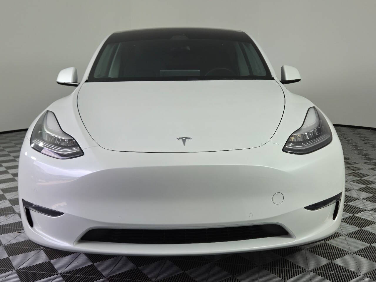 White 2020 Tesla Model Y Long Range AWD Long Range 4dr Crossover 2