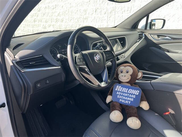 2022 Buick Enclave Essence