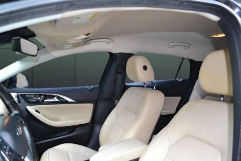 2017 Infiniti QX30 Luxury