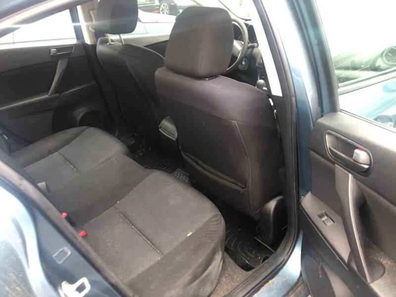 2011 Mazda MAZDA3 i Sport