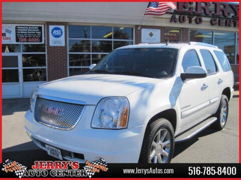 2007 GMC Yukon for sale at JERRY'S AUTO CENTER in Bellmore NY