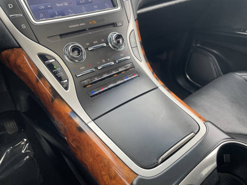 2020 Lincoln Nautilus Reserve