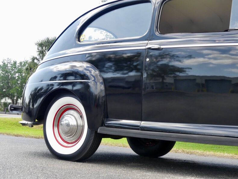 1941 Ford Deluxe