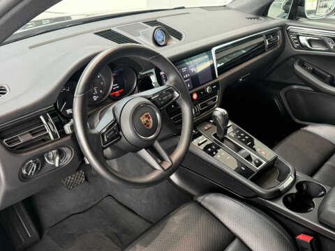 2025 Porsche Macan