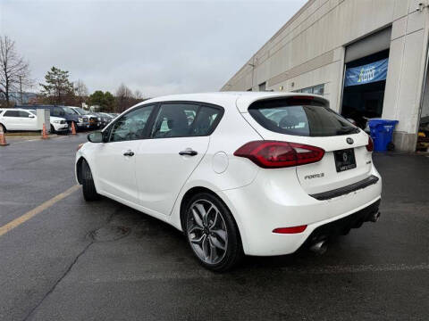 2016 Kia Forte5 SX
