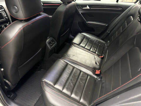 2016 Volkswagen Golf GTI SE