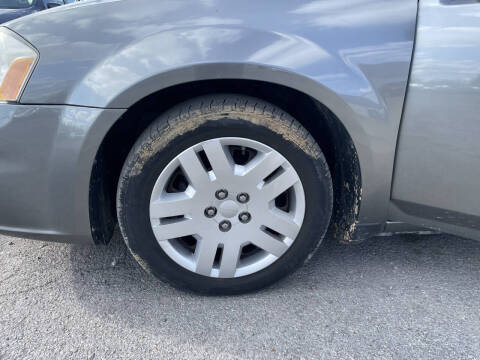 2012 Dodge Avenger SE