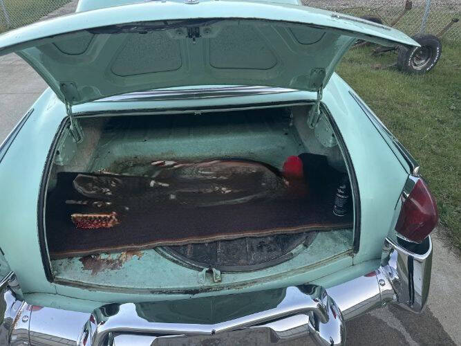 1953 Kaiser Manhattan