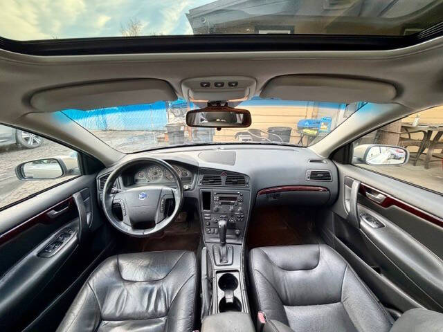 2004 Volvo V70 2.4