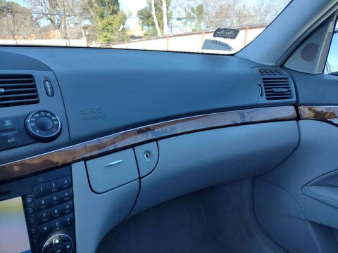 2005 Mercedes-Benz E-Class E 320