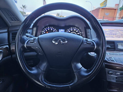 2012 Infiniti M37