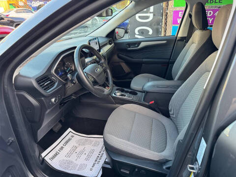 2022 Ford Escape Hybrid SE