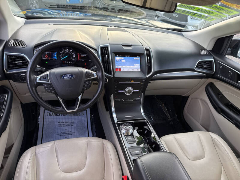 2019 Ford Edge Titanium