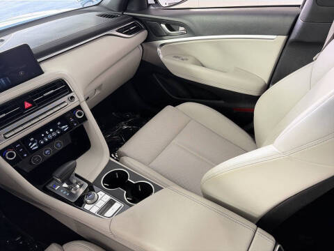 2025 Genesis G70