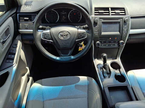 2017 Toyota Camry SE