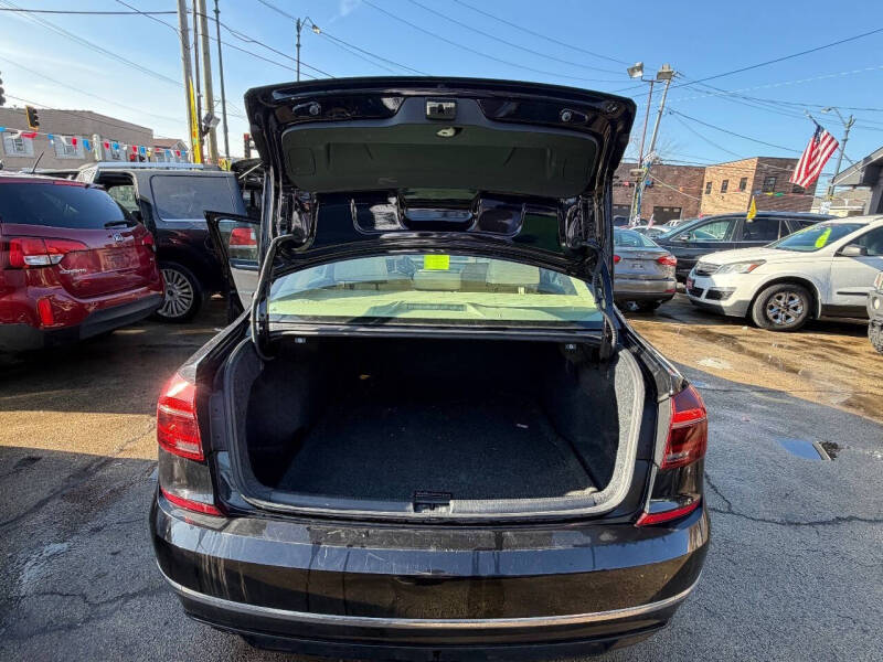 2017 Volkswagen Passat 1.8T R-Line