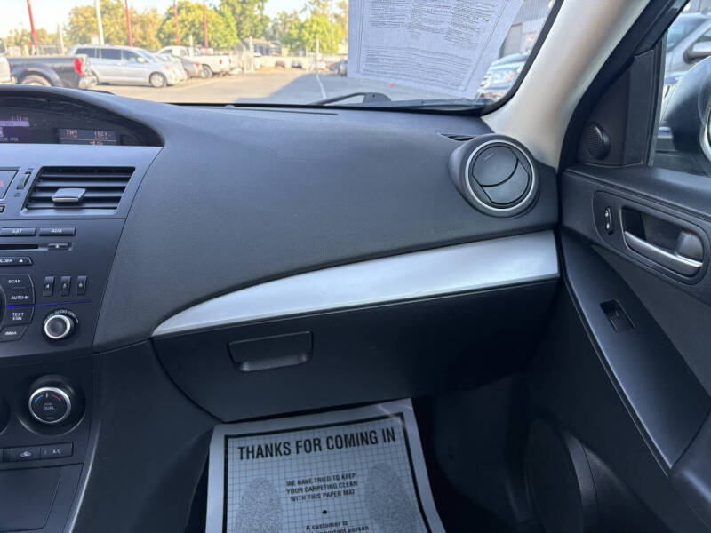 2013 Mazda MAZDA3 i Touring