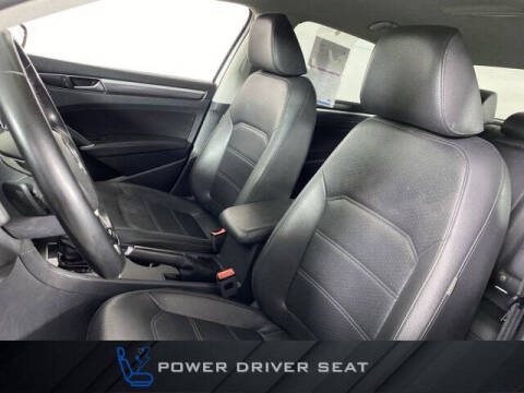 2017 Volkswagen Passat 1.8T R-Line