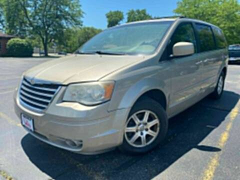 2008 Chrysler Town and Country for sale at Car Castle in Zion IL