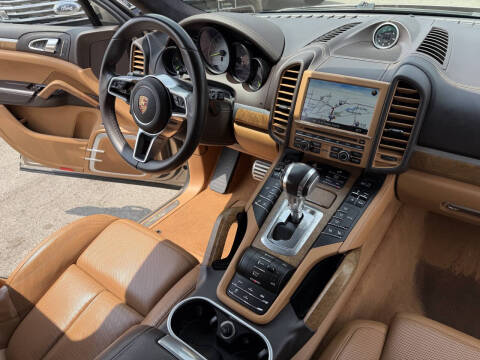 2015 Porsche Cayenne S E-Hybrid