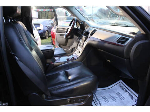 2011 Cadillac Escalade EXT Premium