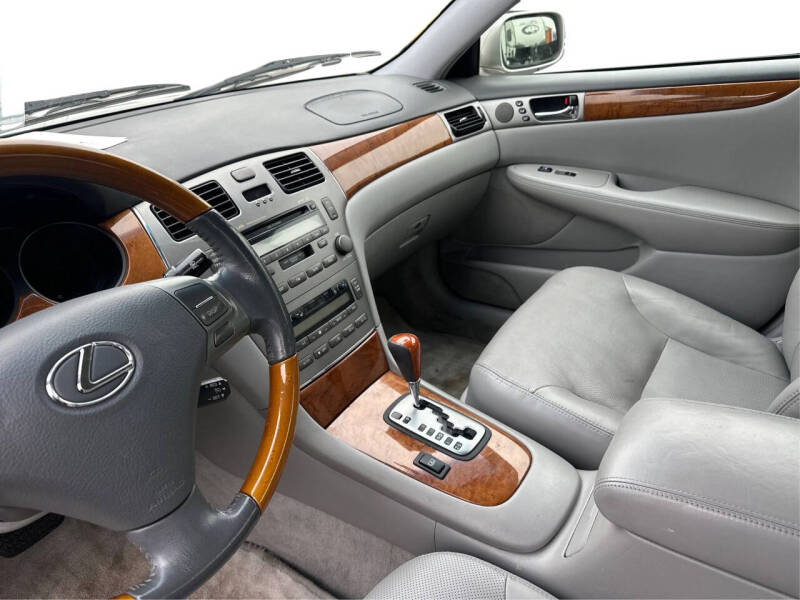 2005 Lexus ES 330