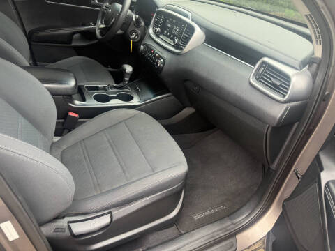 2019 Kia Sorento LX