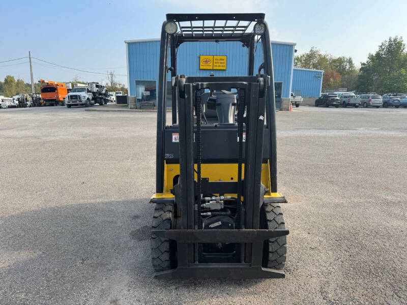 2019 Yale GLP030V