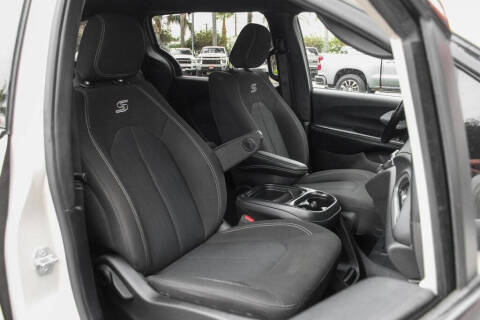 2021 Chrysler Pacifica Touring