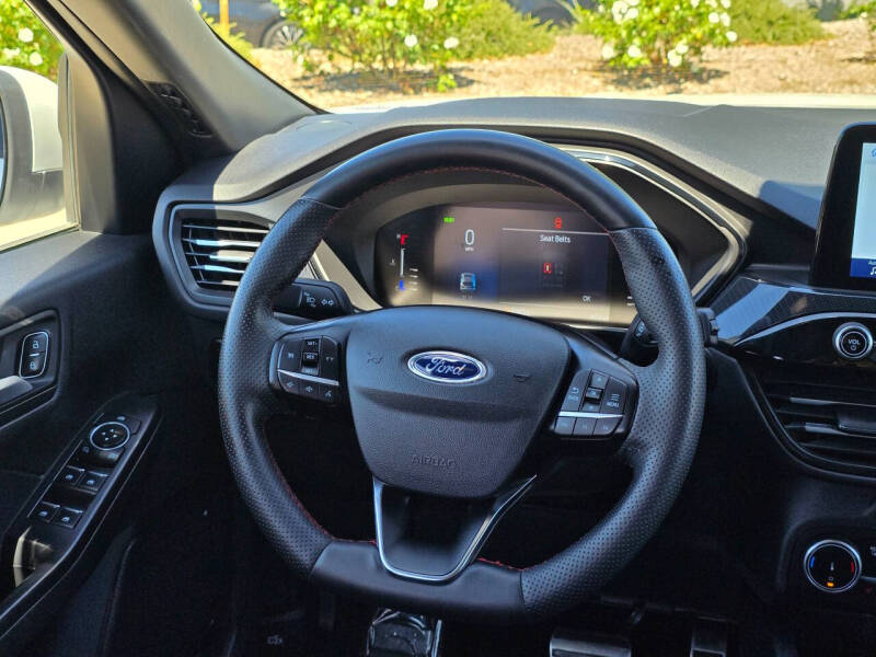 2023 Ford Escape Hybrid ST-Line Select