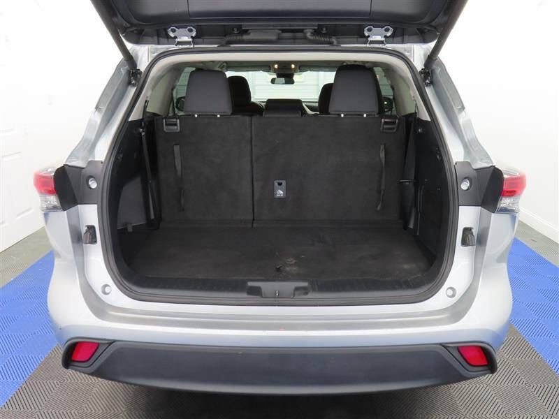 2025 Toyota Highlander XLE