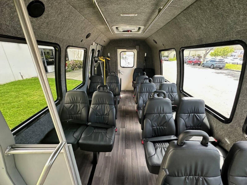 2024  Ford E-350