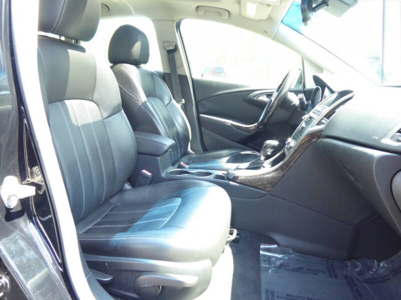 2012 Buick Verano Leather Group