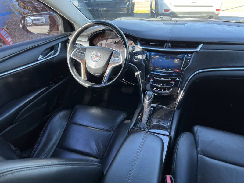 2015 Cadillac XTS Pro Livery