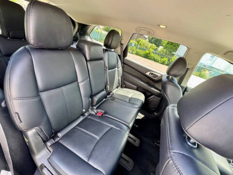 2019 Nissan Pathfinder SL