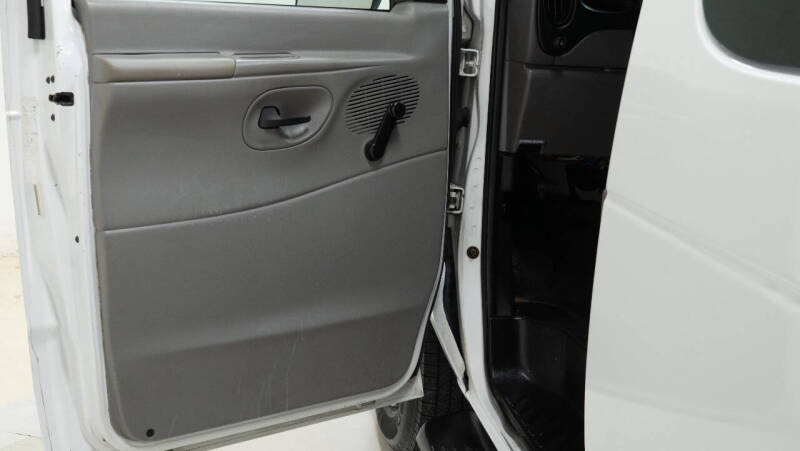 2001 Ford E-Series E-350 SD XLT