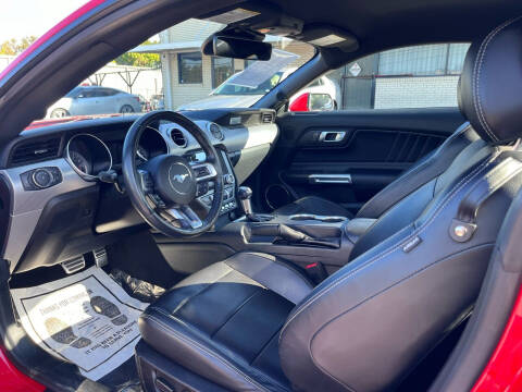 2021 Ford Mustang EcoBoost