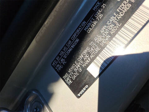 2022 Volvo S60 B5 Momentum