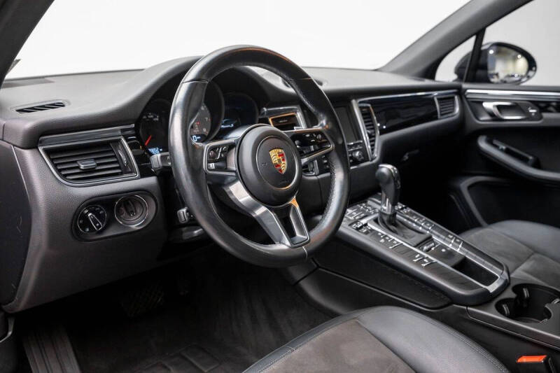 2016 Porsche Macan S