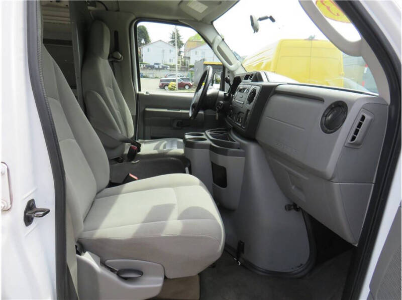 2013 Ford E-Series E-250