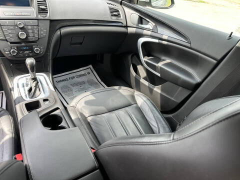 2012 Buick Regal Premium 1