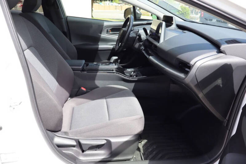 2024 Toyota Prius LE