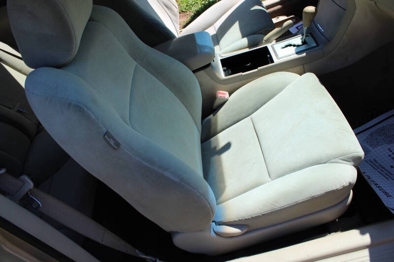 2004 Toyota Camry Solara SE