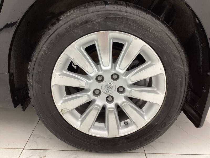 2015 Toyota Sienna LE 7-Passenger