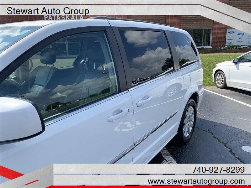 2014 Chrysler Town and Country Touring