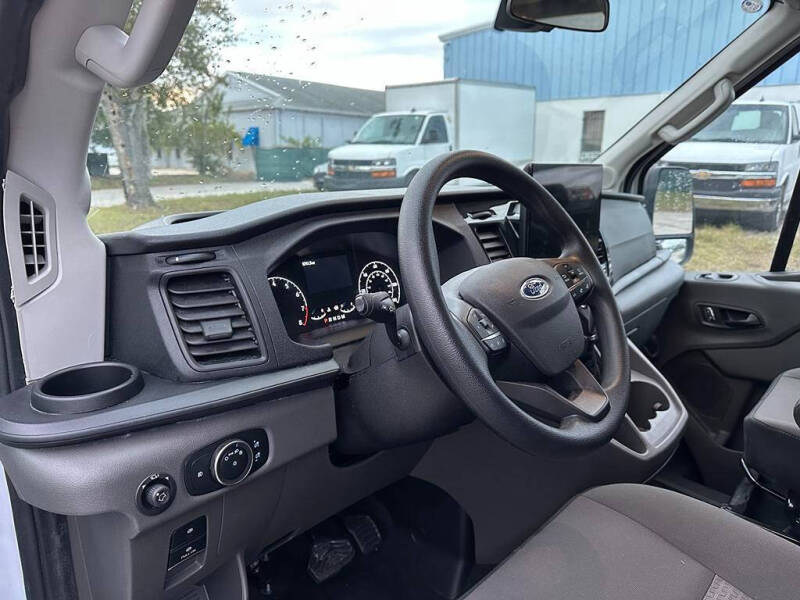 2025 Ford Transit 350 XLT