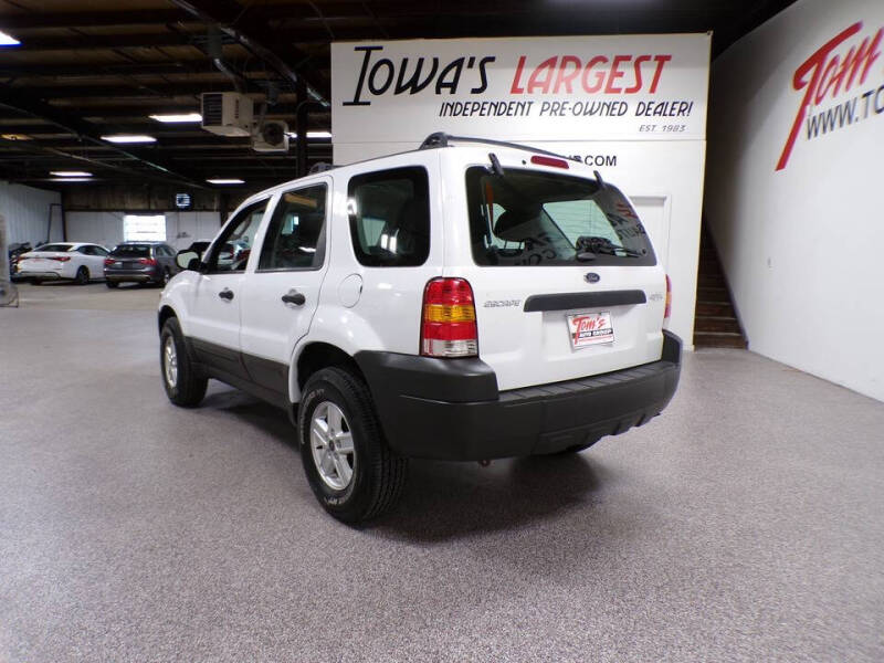 2005 Ford Escape XLS