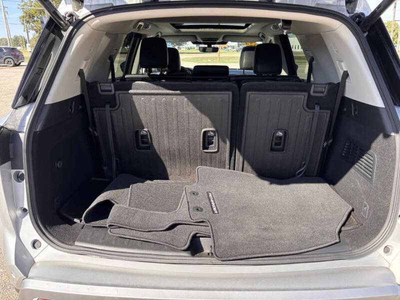 2024 Nissan Pathfinder Platinum