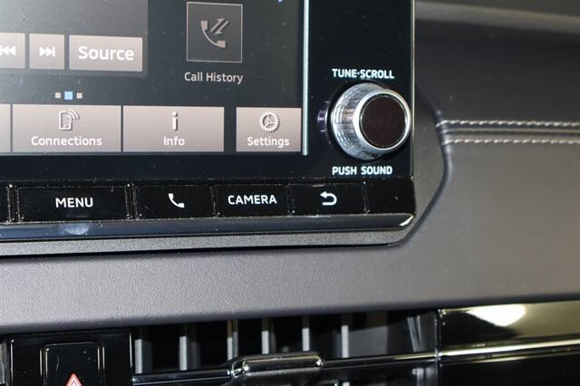 2024 Mitsubishi Outlander ES