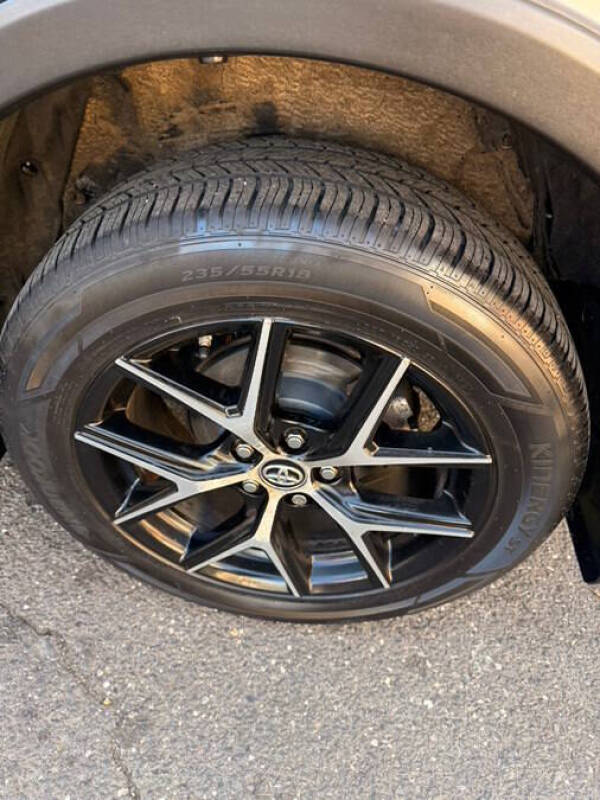 2017 Toyota RAV4 Hybrid SE